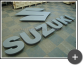 Suzuki - Letreiro confeccionado em aço galvanizado