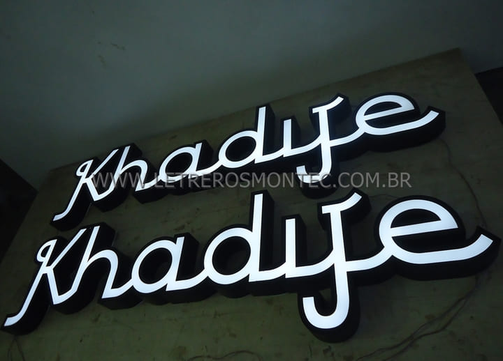 Letreiro acrílico luminoso com led