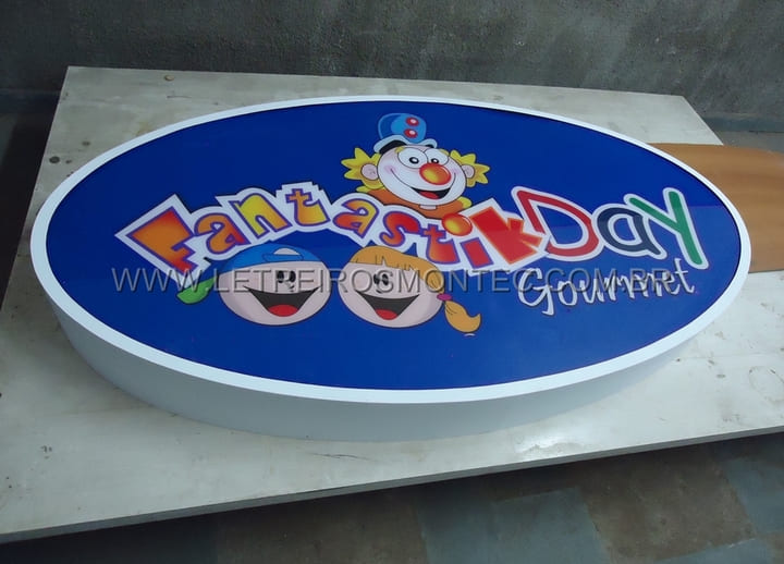 Luminoso em acrílico impressão digital