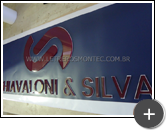Letreiro de acrílico com impressão uv inversa