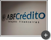 Letreiro de acrílico para recepção