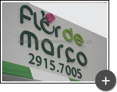 Letreiro para fachada da loja - Flér de Março em São Paulo de aço galvanizado com pintura