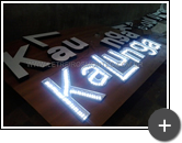 Produção de letreiro luminoso da loja Kalunga