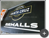 Letreiro de acrílico dourado - Escritório do Shopping Santa Cruz