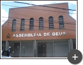 Letreiro produzido e instalado na entrada da igreja da Assembléia de Deus em aço inox com acabamento escovado