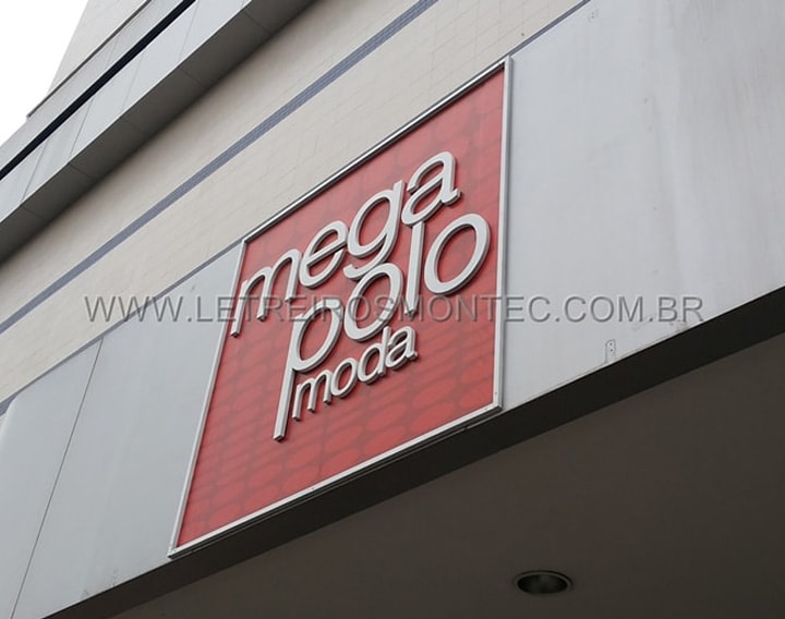 Letreiro da loja de roupas do Brás em São Paulo de aço galvanizado