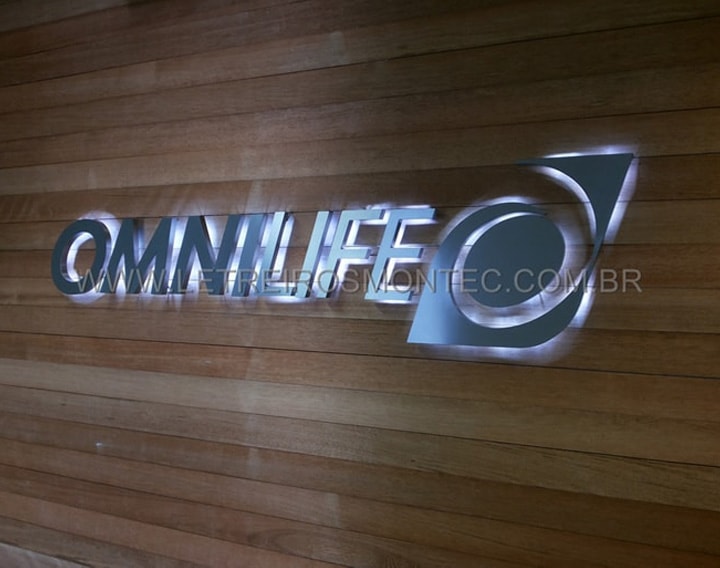 Letreiro para loja de suplementos alimentares com leds